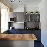 Historic With Wooden Floors In The Hearth Of Old-town *