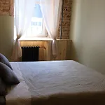 Apartment Historic With Wooden Floors In The Hearth Of Old-town