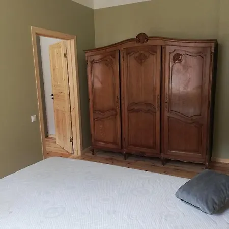 Historic With Wooden Floors In The Hearth Of Old-town Appartement Riga