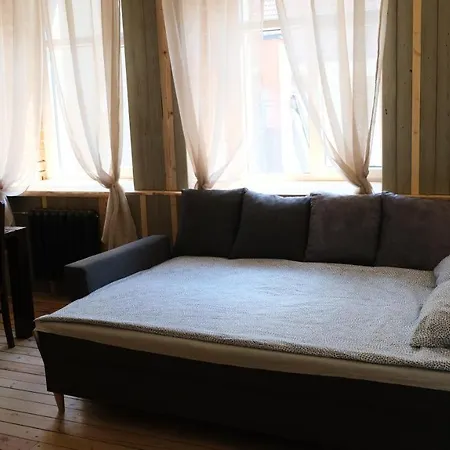 Historic With Wooden Floors In The Hearth Of Old-town דירה ריגה