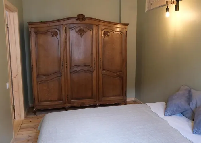 Historic With Wooden Floors In The Hearth Of Old-town