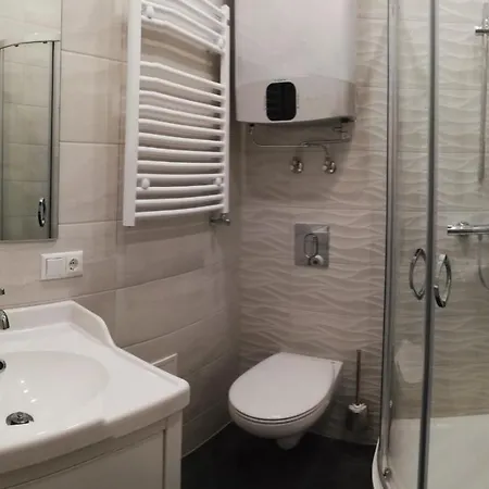 Historic With Wooden Floors In The Hearth Of Old-town